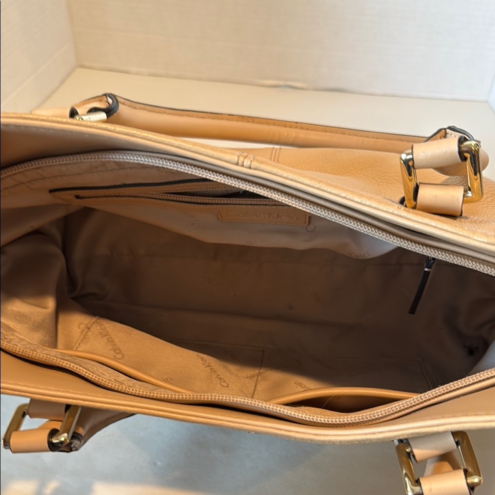 Calvin Klein Beige purse - Picture 3 of 4